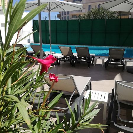 Ibis Budget Hyeres Bagian luar foto