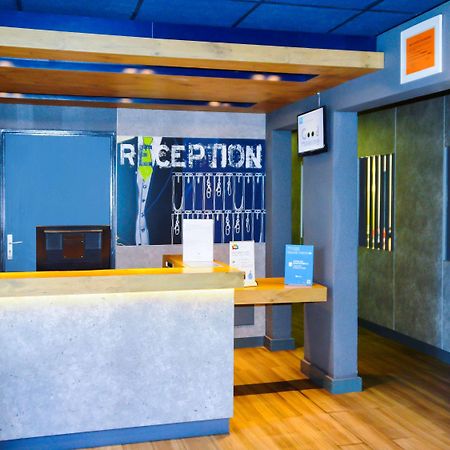 Ibis Budget Hyeres Bagian luar foto