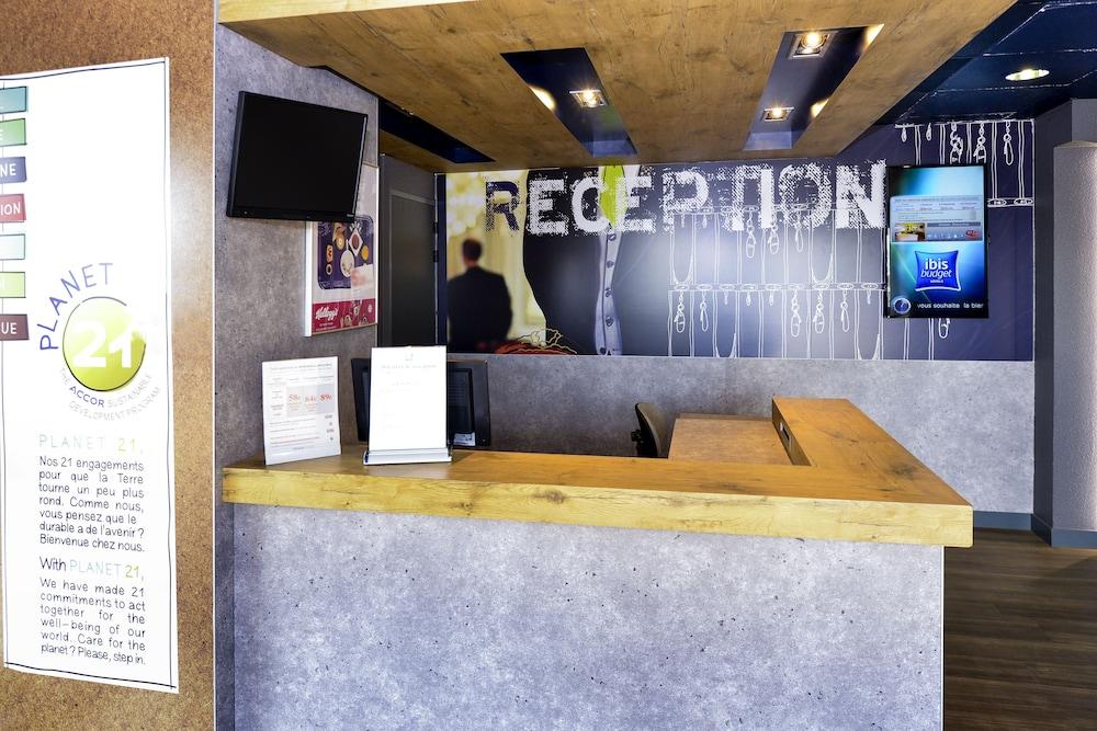 Ibis Budget Hyeres Bagian luar foto
