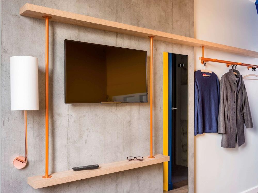Ibis Budget Hyeres Bagian luar foto