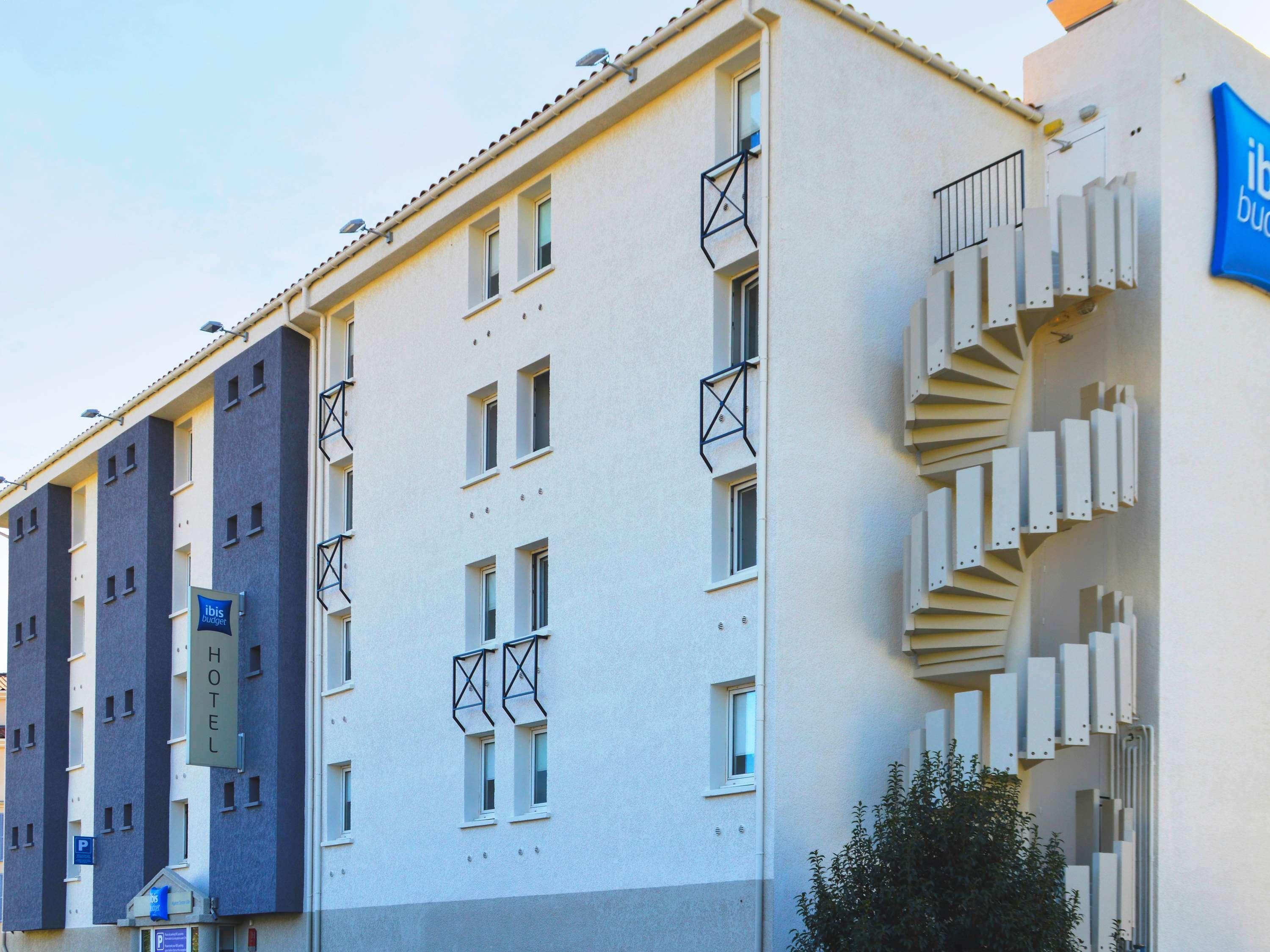 Ibis Budget Hyeres Bagian luar foto