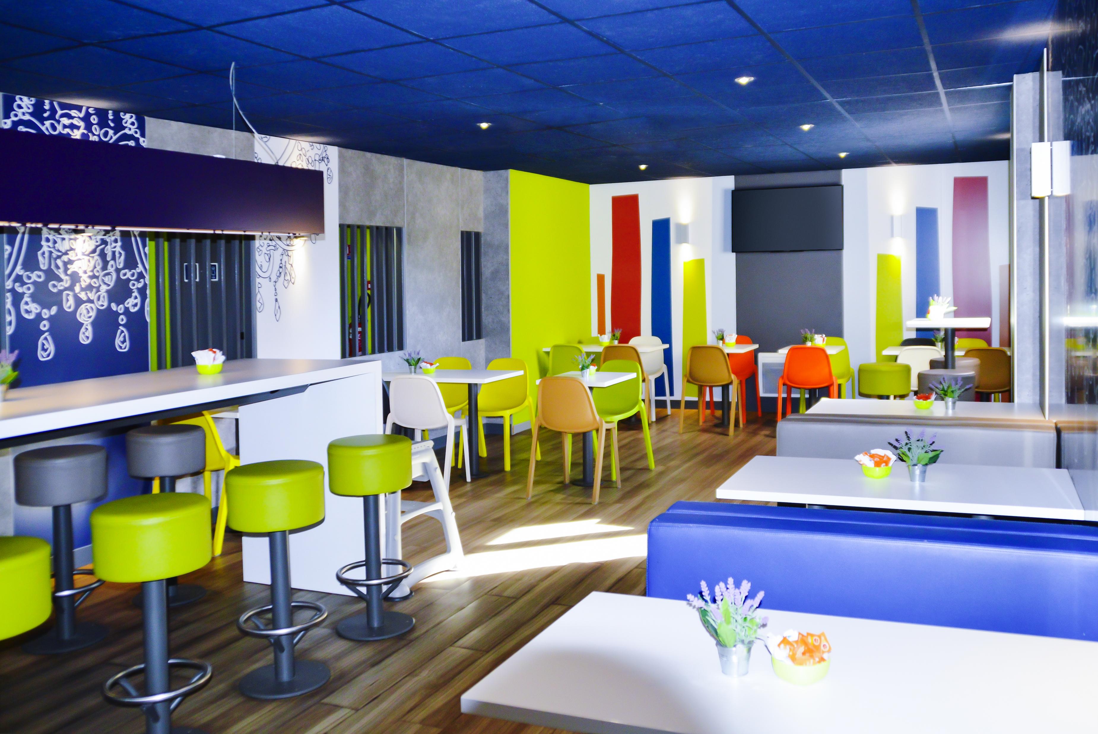 Ibis Budget Hyeres Bagian luar foto