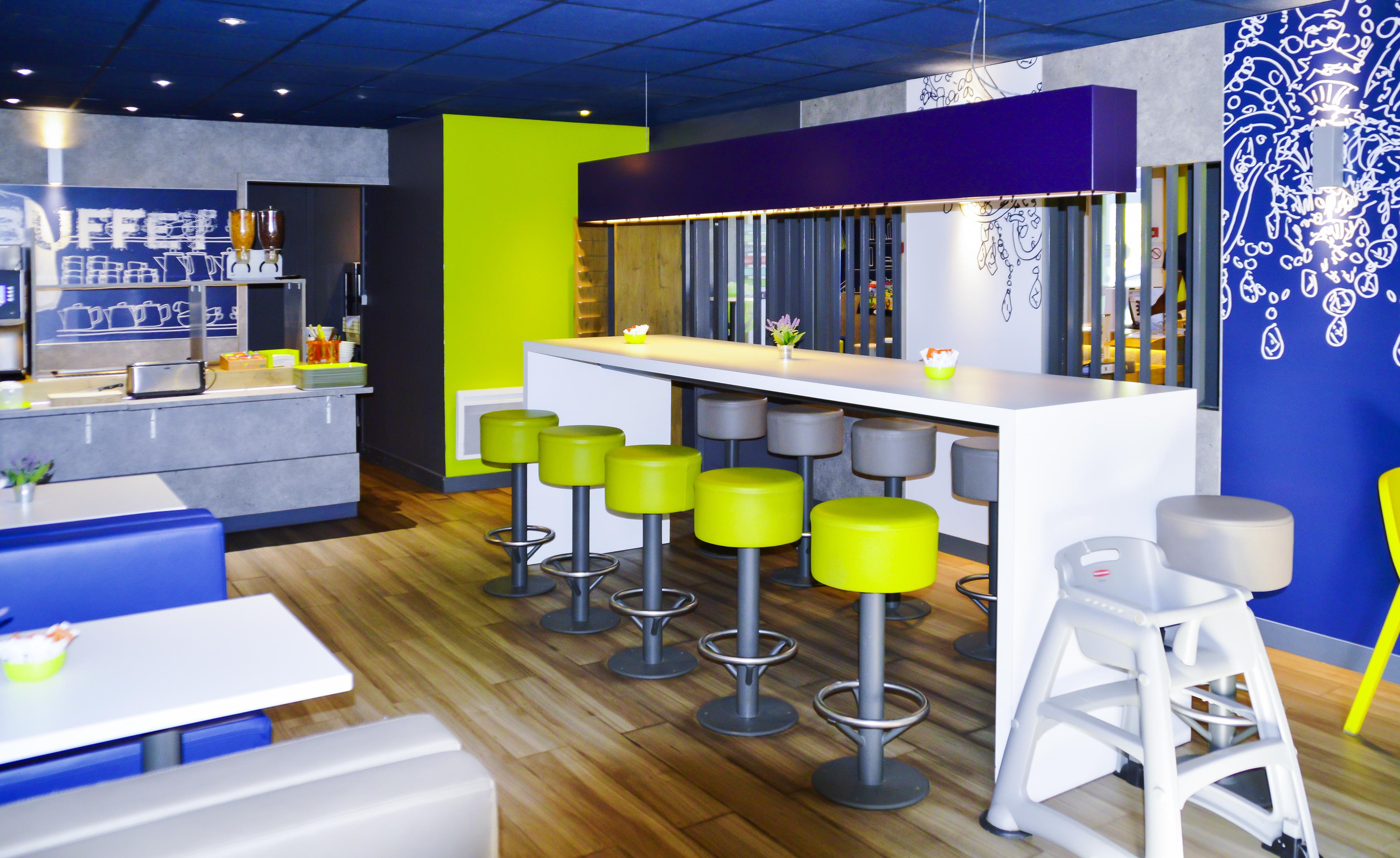 Ibis Budget Hyeres Bagian luar foto