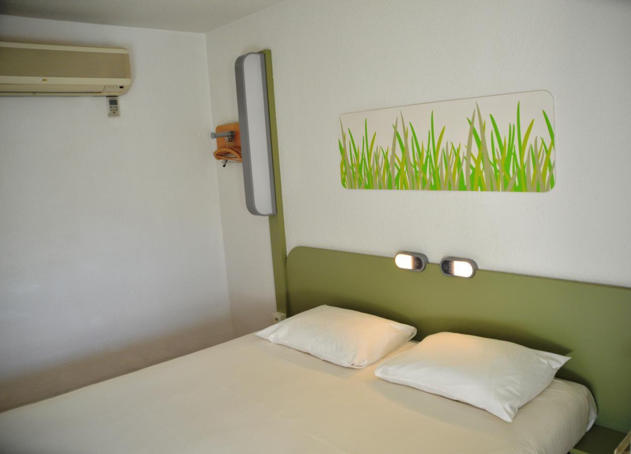 Ibis Budget Hyeres Bagian luar foto